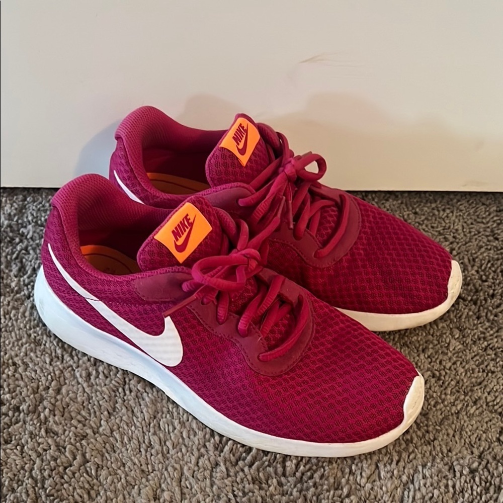 Nike Zoom Athletic Shoes Size 7.5